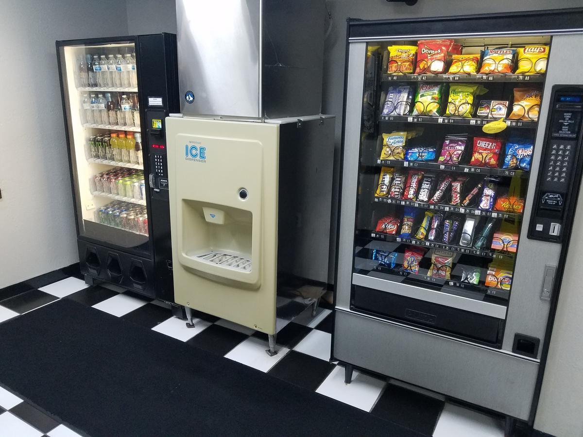 速8独立酒店 独立城 外观 照片